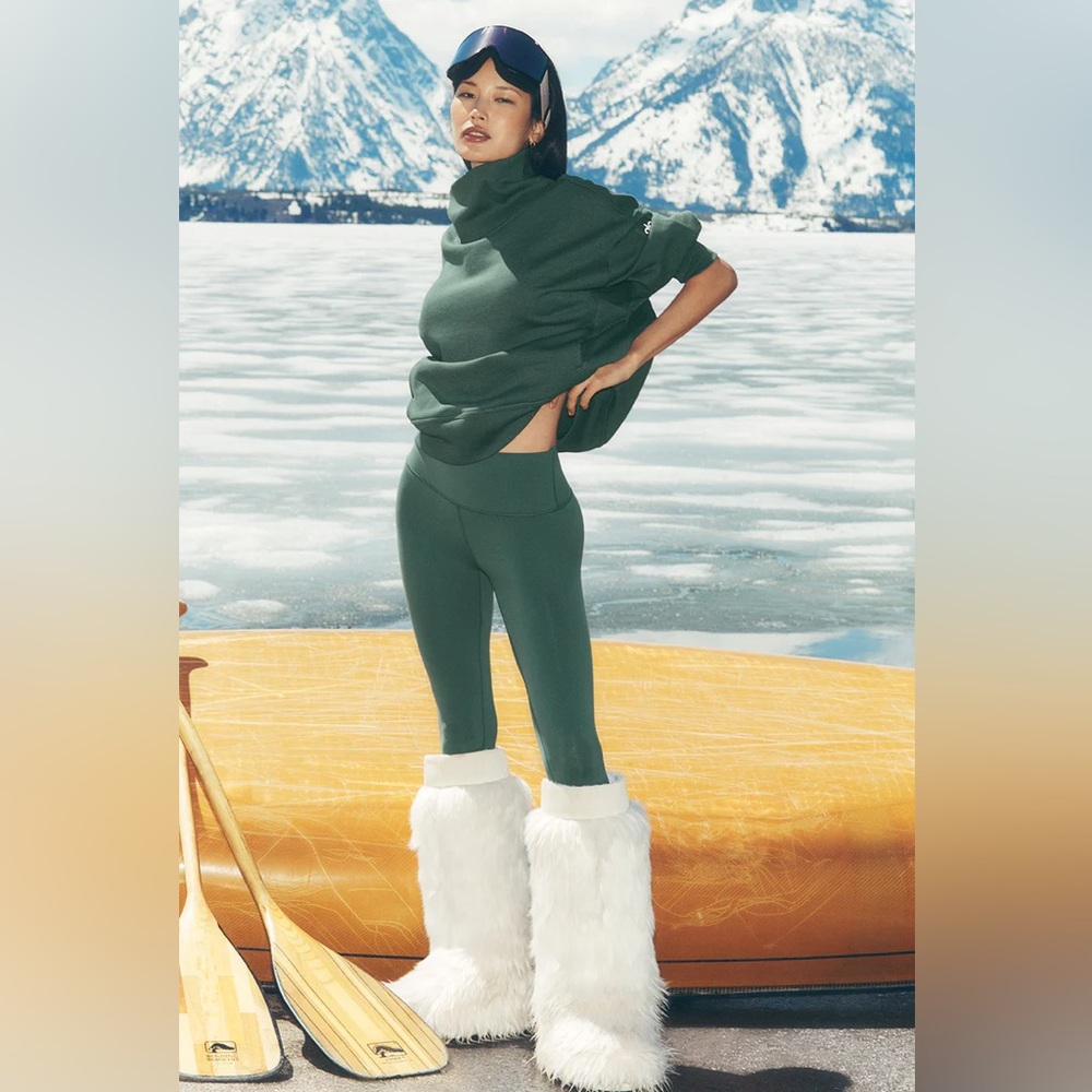 ALO NWT XS Airbrush Winter Warm High-Waist Nocturne Legging